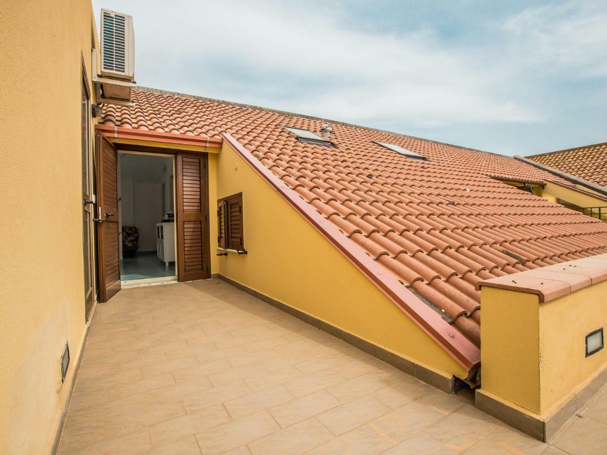 Golfo Di Tindari Apartments Falcone Exterior photo